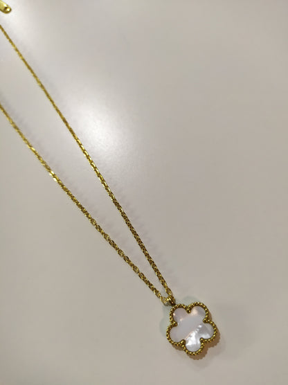 Collar con colgante trebol cinco hojas blanco - additional image 12